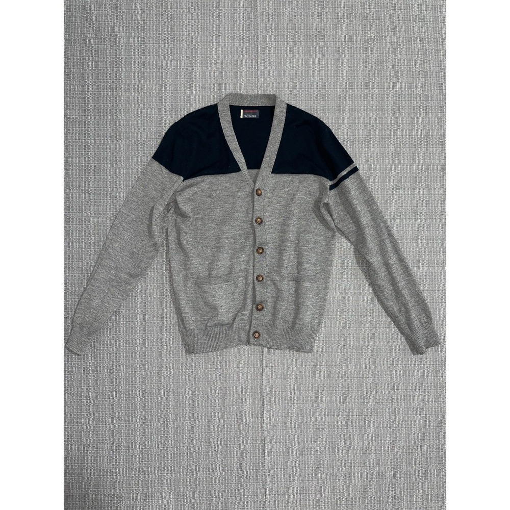 Unionbay Cardigan Sweater Mens Medium Blue Gray Acrylic Tight Knit Ribbed Trim